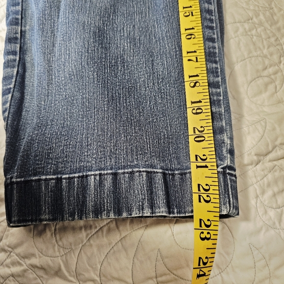 L.L.Bean Classic Blue Denim Women's Capri Jeans Size 16 - Picture 8 of 8
